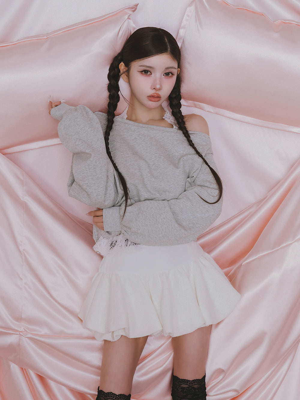 モデル：160cm（着用サイズ：FREE　着用カラー：GRY）