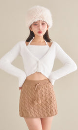 モデル：160cm（着用サイズ：FREE　着用カラー：WHT）