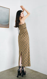 モデル：160cm（着用サイズ：FREE　着用カラー：BEG）