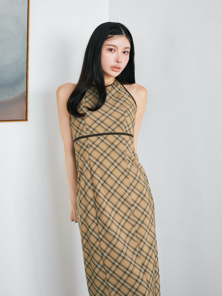 モデル：160cm（着用サイズ：FREE　着用カラー：BEG）