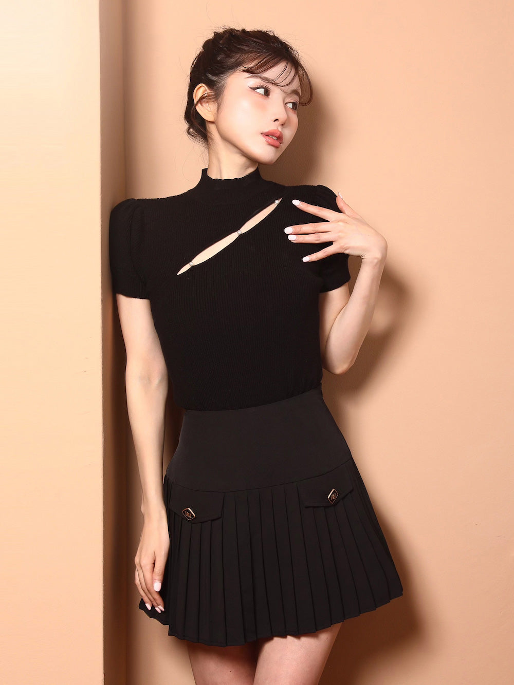 カットアウトパールリブニットトップス - blk