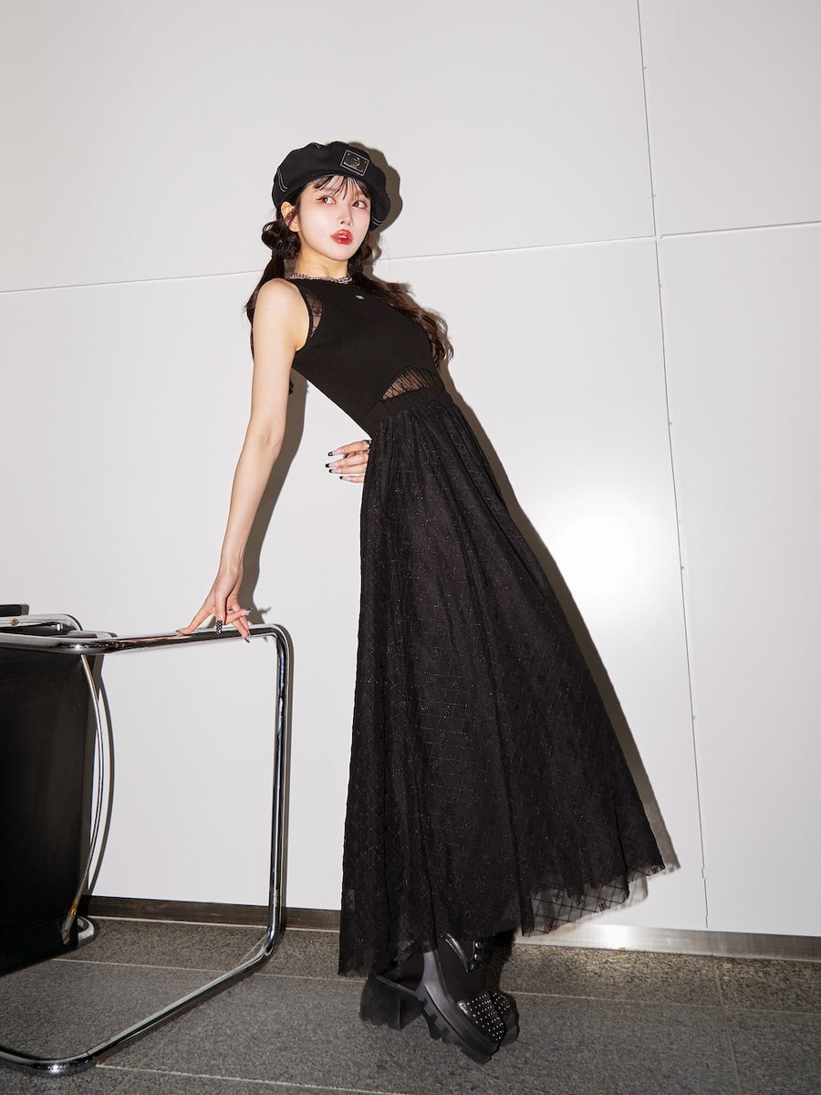 モデル：160cm（着用サイズ：FREE　着用カラー：BLK）