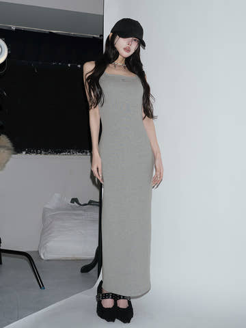 モデル：160cm（着用サイズ：FREE　着用カラー：GRY）