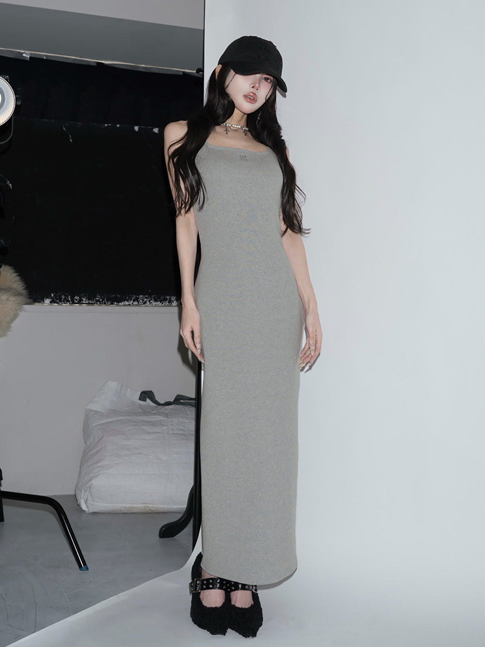 モデル：160cm（着用サイズ：FREE　着用カラー：GRY）