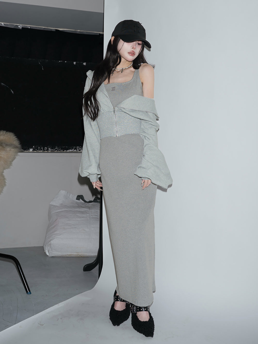 モデル：160cm（着用サイズ：FREE　着用カラー：GRY）