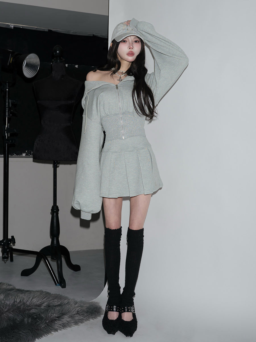 モデル：160cm（着用サイズ：FREE　着用カラー：GRY）