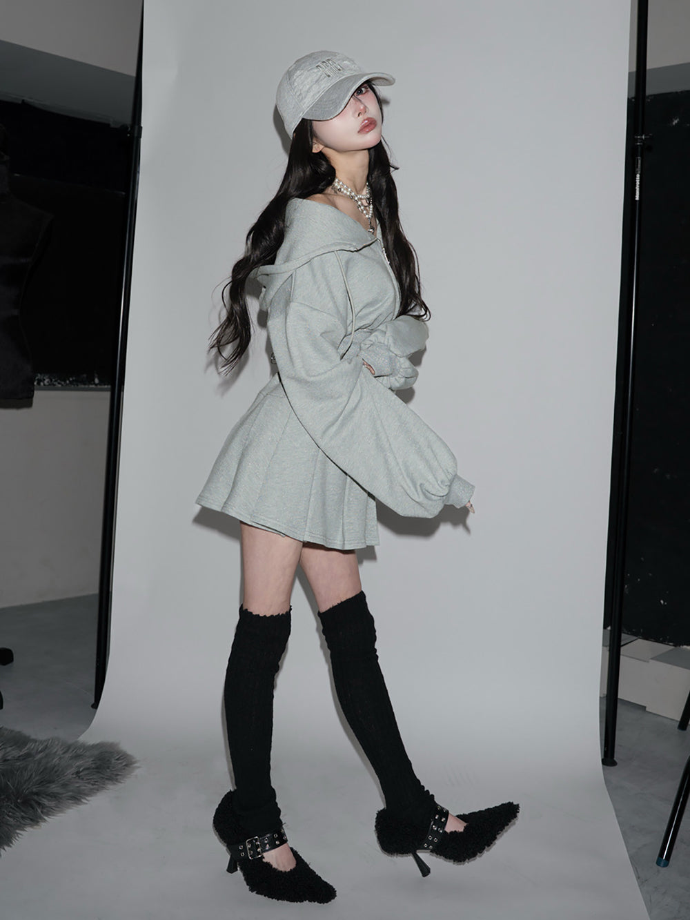 モデル：160cm（着用サイズ：FREE　着用カラー：GRY）