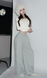 モデル：160cm（着用サイズ：FREE　着用カラー：GRY）