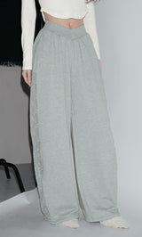 モデル：160cm（着用サイズ：FREE　着用カラー：GRY）