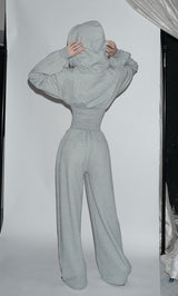 モデル：160cm（着用サイズ：FREE　着用カラー：GRY）