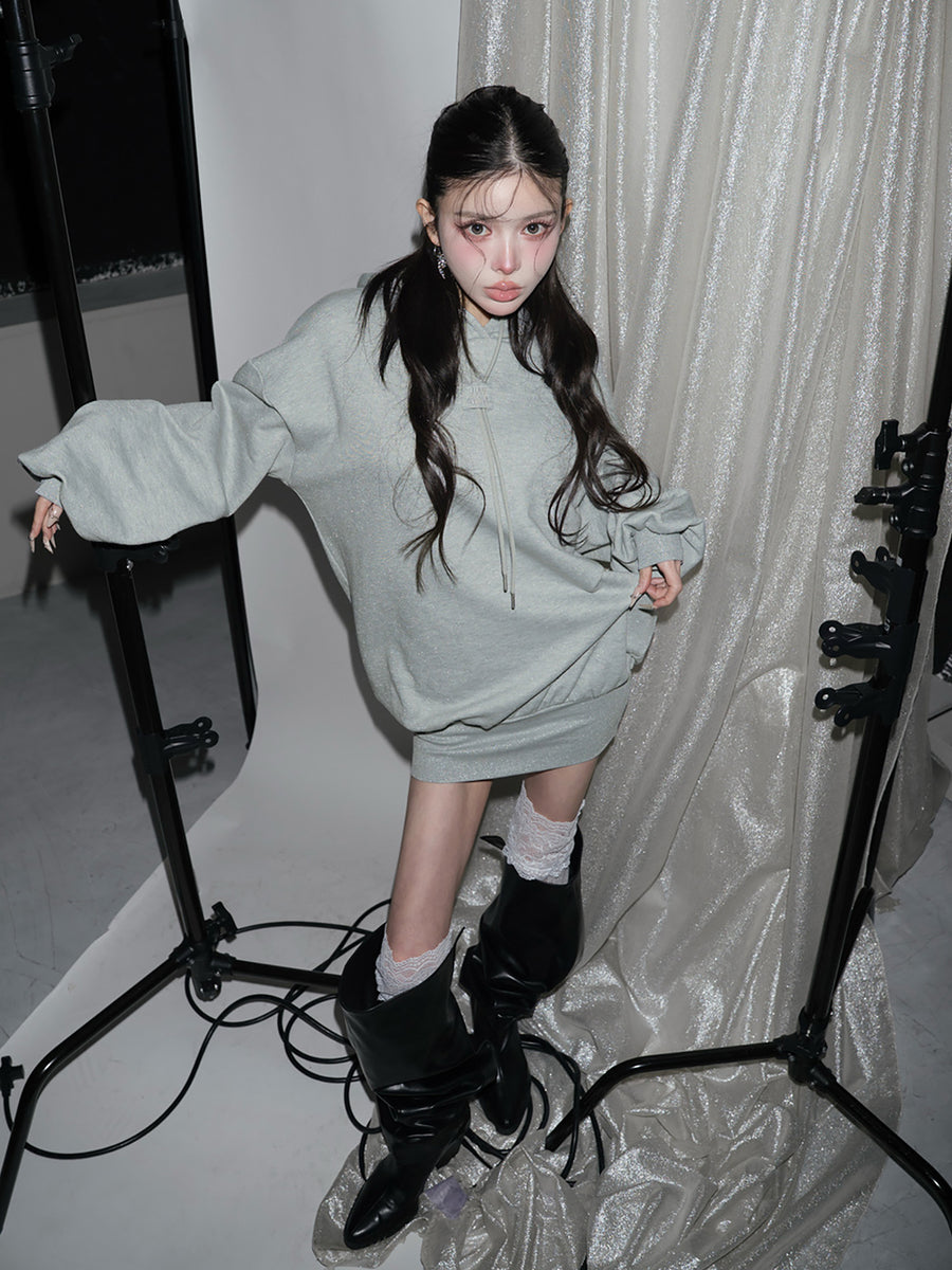 モデル：160cm（着用サイズ：FREE　着用カラー：GRY）