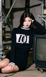 モデル：160cm（着用サイズ：FREE　着用カラー：BLK）