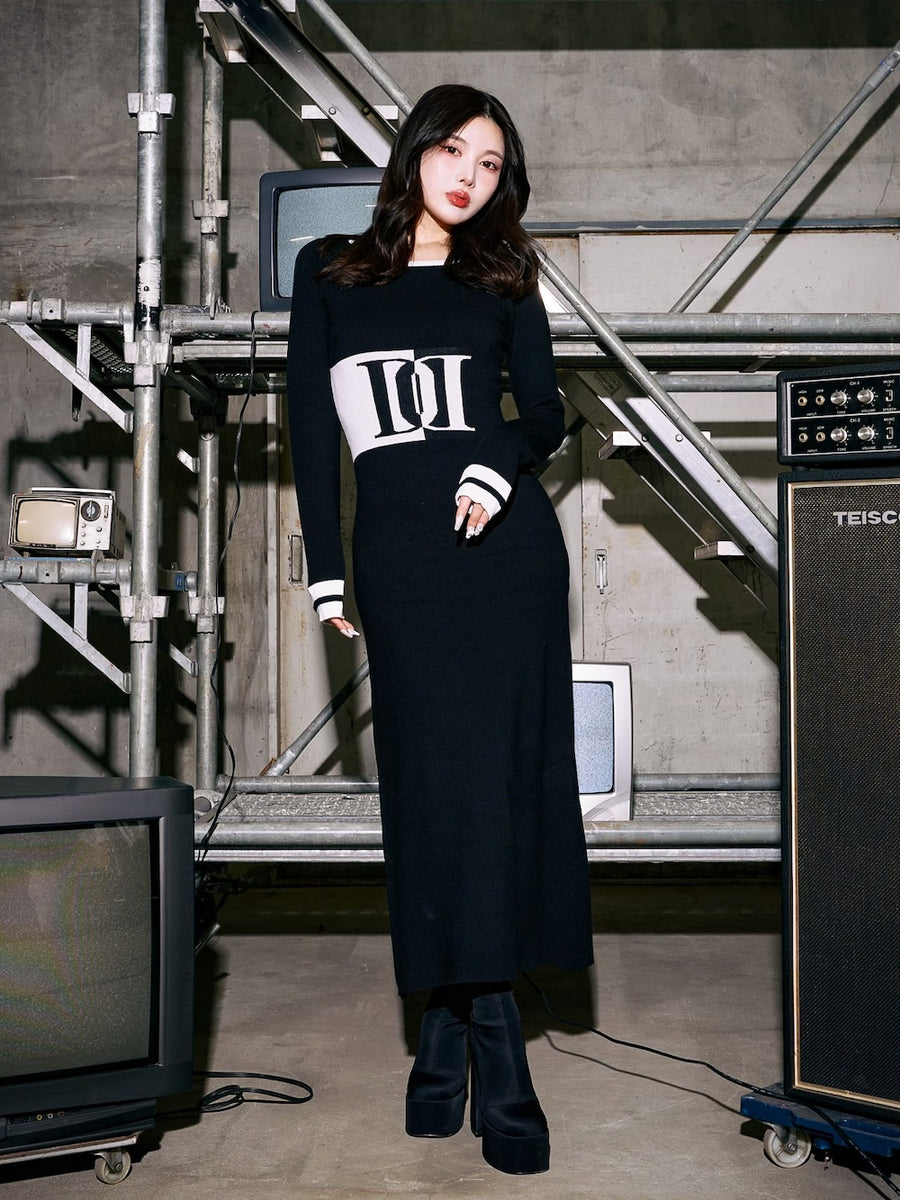 モデル：160cm（着用サイズ：FREE　着用カラー：BLK）