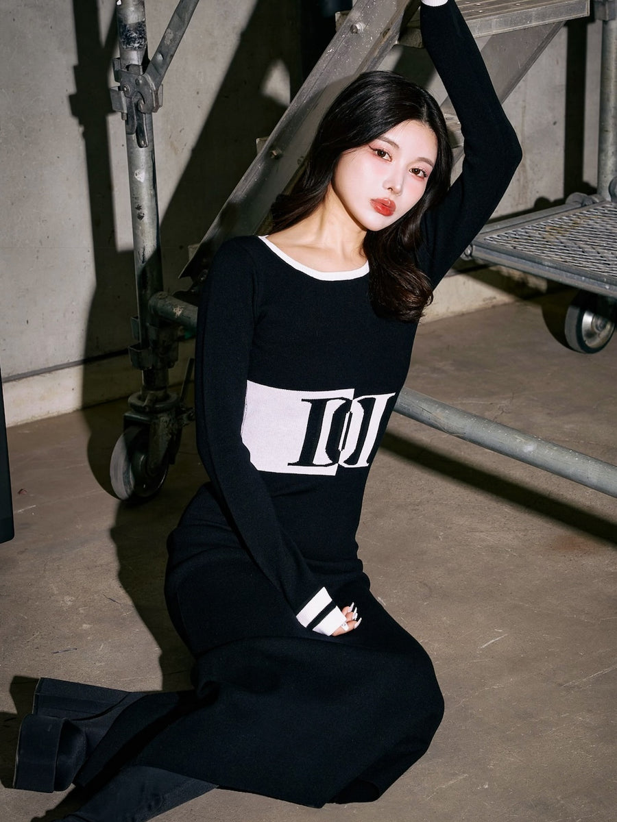 モデル：160cm（着用サイズ：FREE　着用カラー：BLK）