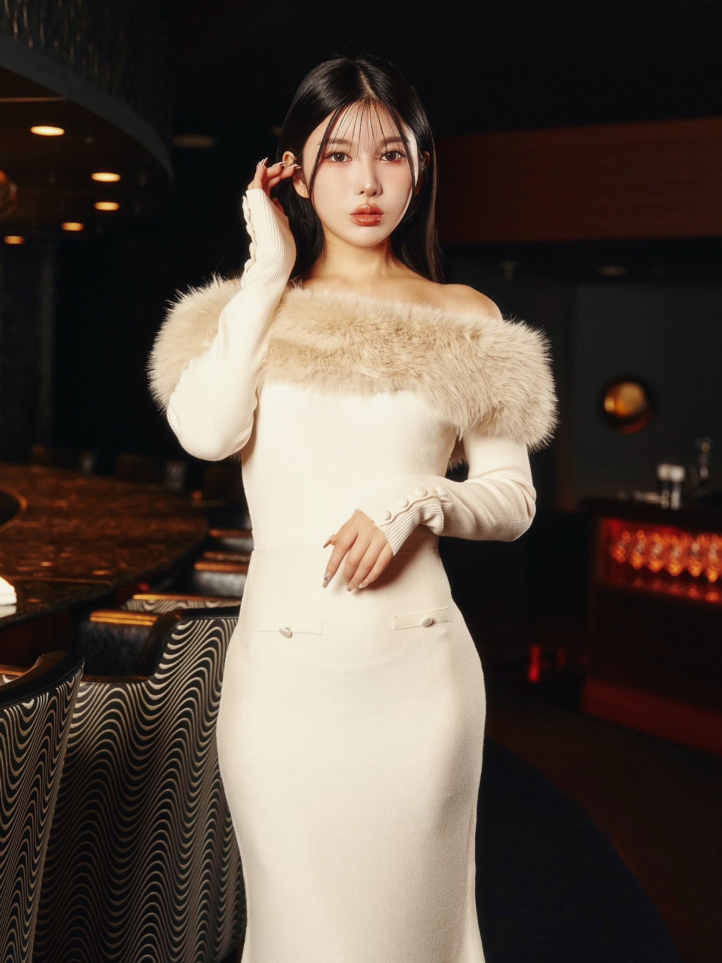 モデル：160cm（着用サイズ：FREE　着用カラー：IVO）