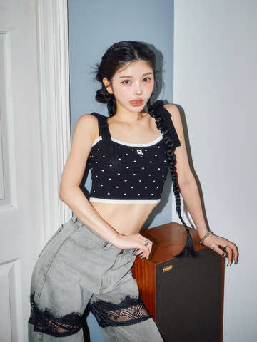モデル：160cm（着用サイズ：FREE　着用カラー：BLK）