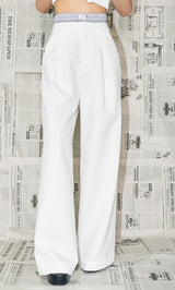 モデル：160cm（着用サイズ：FREE　着用カラー：WHT）