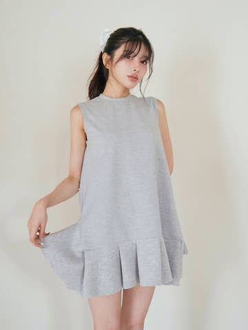 モデル：160cm（着用サイズ：FREE　着用カラー：GRY）