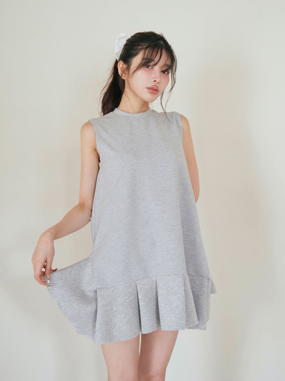 モデル：160cm（着用サイズ：FREE　着用カラー：GRY）