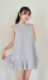 モデル：160cm（着用サイズ：FREE　着用カラー：GRY）