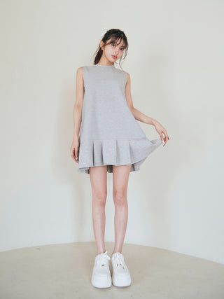 モデル：160cm（着用サイズ：FREE　着用カラー：GRY）