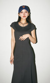 モデル：160cm（着用サイズ：FREE　着用カラー：C-GRY）