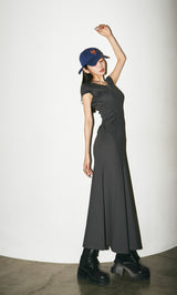 モデル：160cm（着用サイズ：FREE　着用カラー：C-GRY）