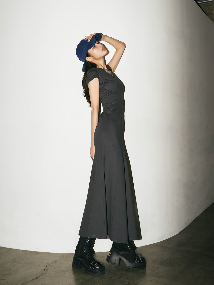 モデル：160cm（着用サイズ：FREE　着用カラー：C-GRY）