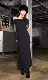 モデル：160cm（着用サイズ：FREE　着用カラー：BLK）