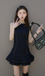 モデル：160cm（着用サイズ：FREE　着用カラー：IND）