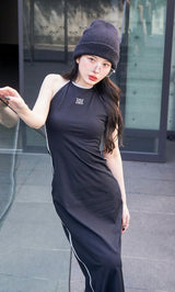 モデル：160cm（着用サイズ：FREE　着用カラー：BLK）