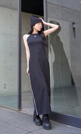 モデル：160cm（着用サイズ：FREE　着用カラー：BLK）