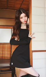モデル：160cm（着用サイズ：FREE　着用カラー：BLK）