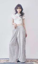 モデル：160cm（着用サイズ：FREE　着用カラー：WHT）