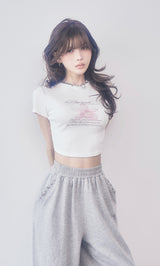 モデル：160cm（着用サイズ：FREE　着用カラー：WHT）