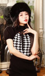 モデル：160cm（着用サイズ：FREE　着用カラー：BLK）