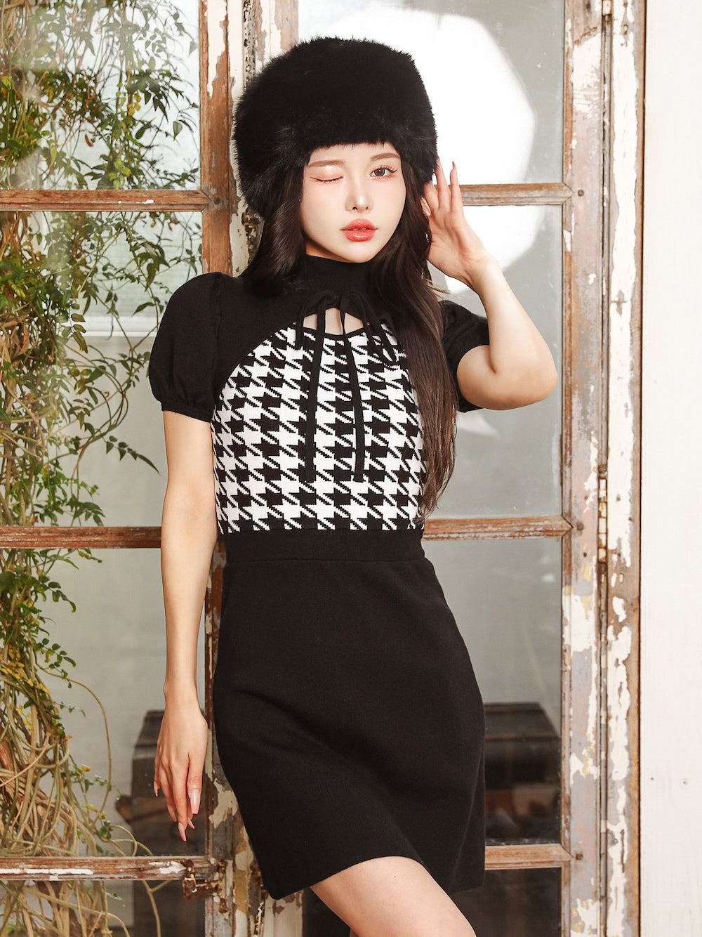モデル：160cm（着用サイズ：FREE　着用カラー：BLK）