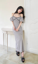 モデル：160cm（着用サイズ：FREE　着用カラー：BLK）