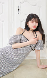 モデル：160cm（着用サイズ：FREE　着用カラー：BLK）