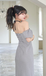 モデル：160cm（着用サイズ：FREE　着用カラー：BLK）