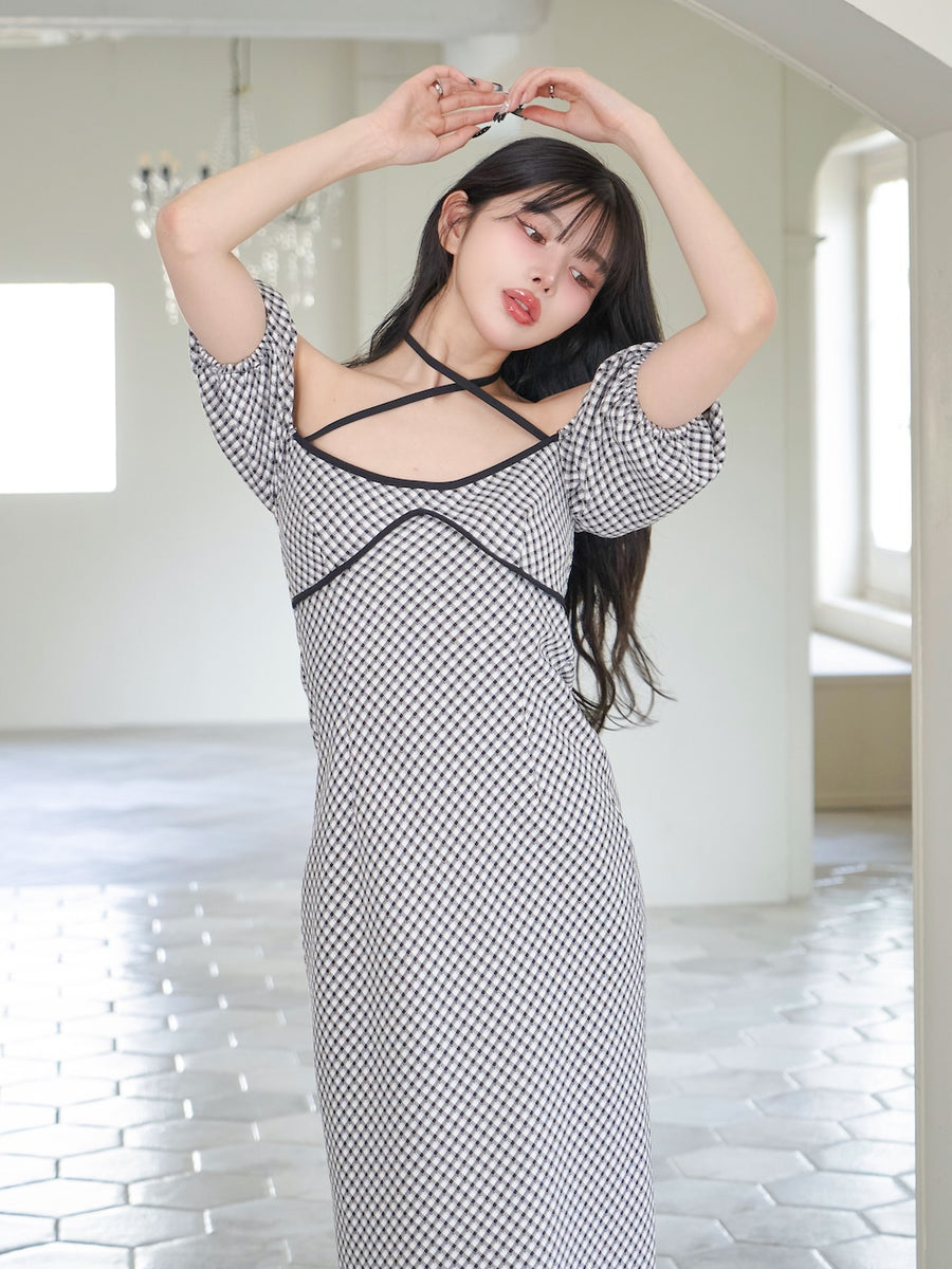 モデル：160cm（着用サイズ：FREE　着用カラー：BLK）