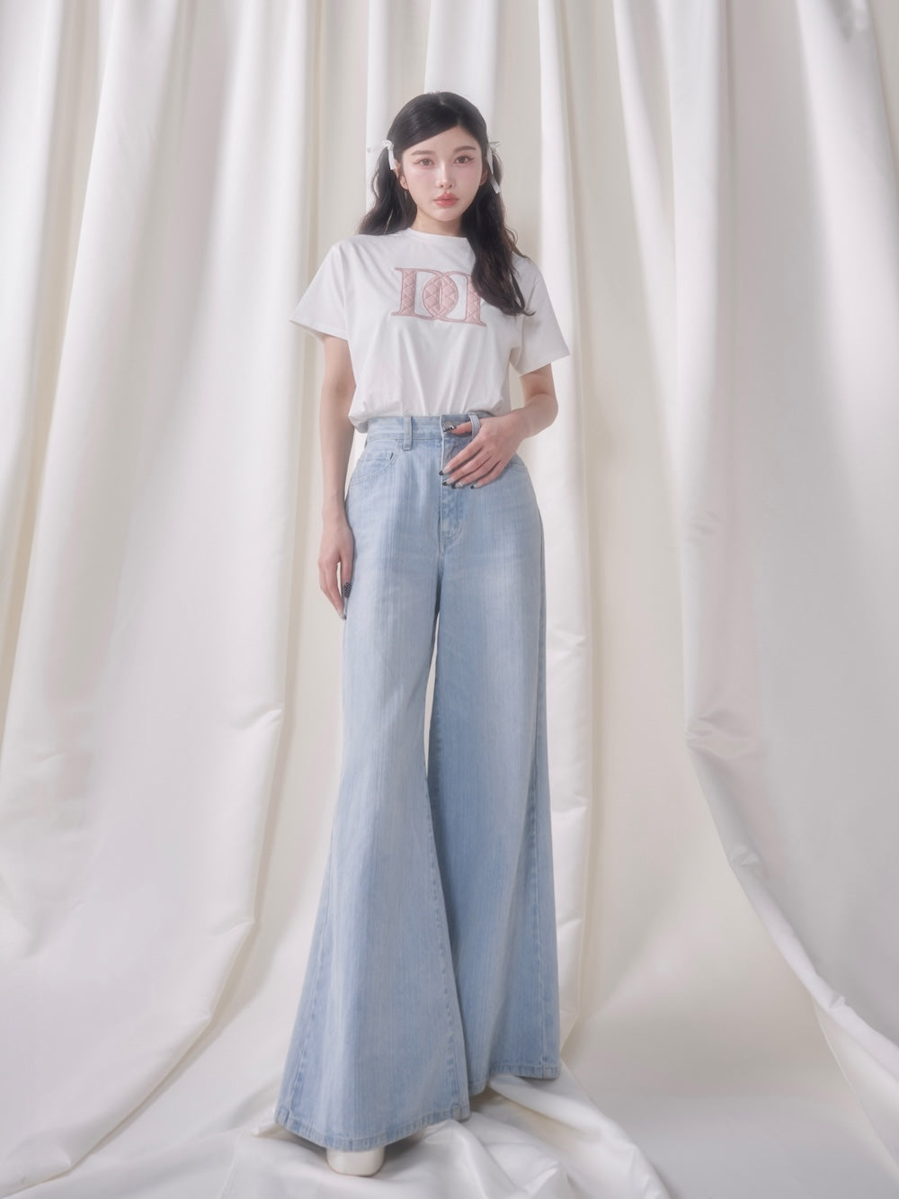 モデル：160cm（着用サイズ：FREE　着用カラー：WHT）