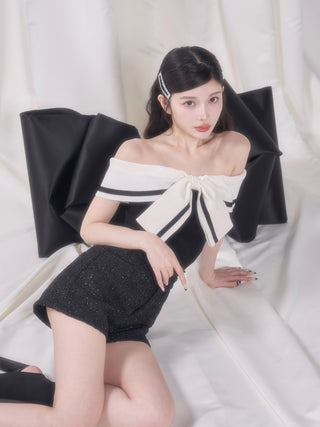モデル：160cm（着用サイズ：FREE　着用カラー：BLK）