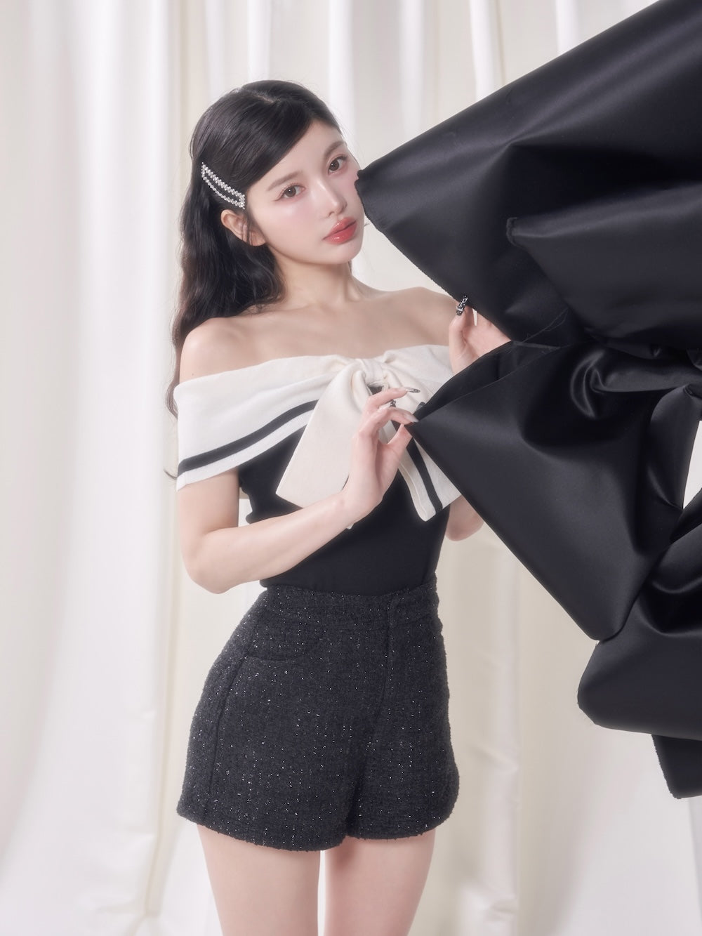 モデル：160cm（着用サイズ：FREE　着用カラー：BLK）