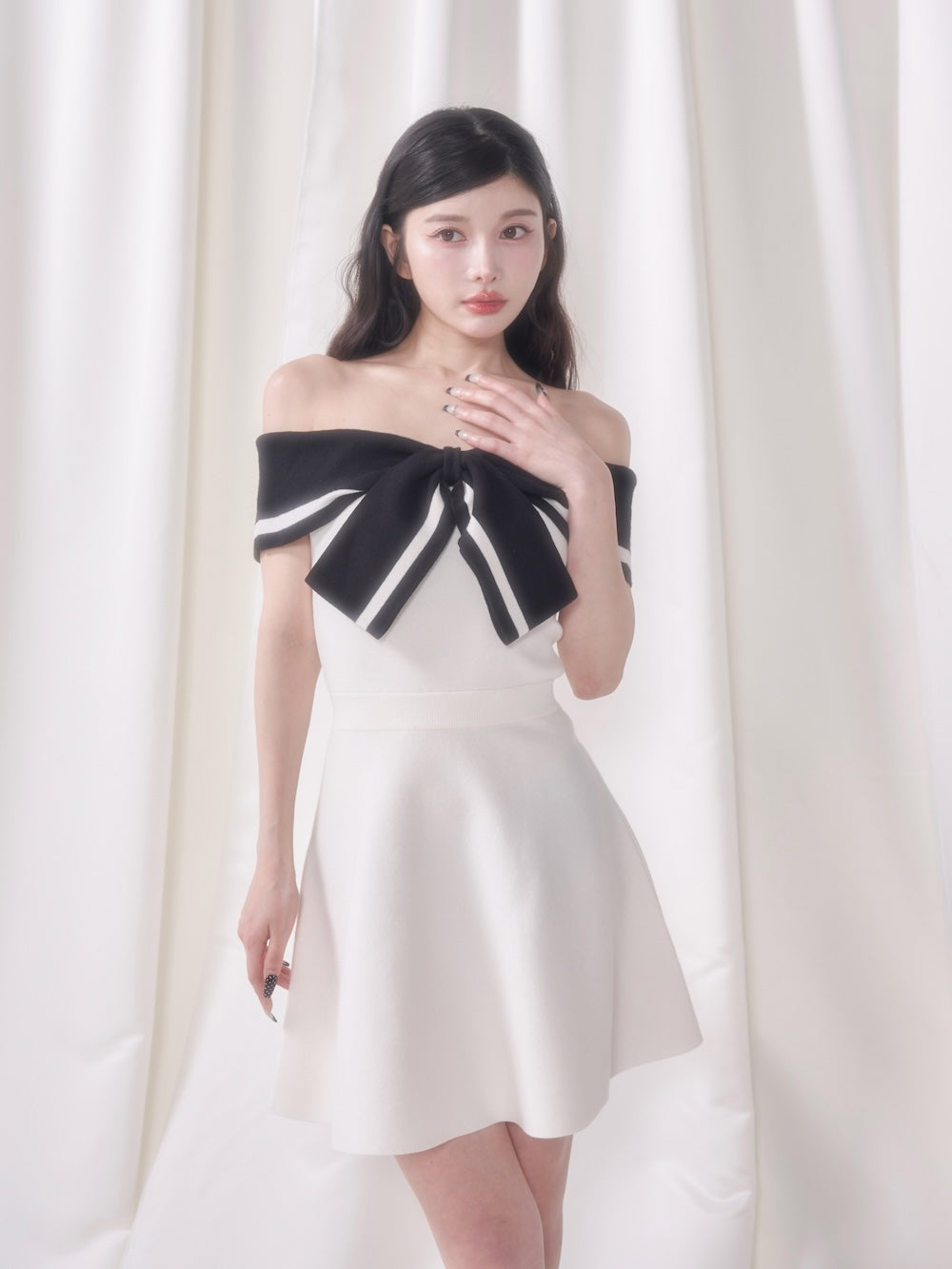 モデル：160cm（着用サイズ：FREE　着用カラー：IVO）