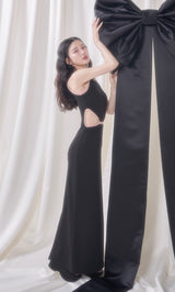 モデル：160cm（着用サイズ：FREE　着用カラー：BLK）