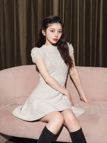 モデル：160cm（着用サイズ：FREE　着用カラー：GRY）