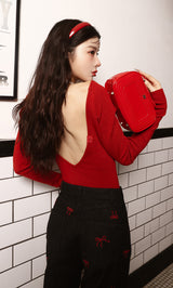 モデル：160cm（着用サイズ：FREE　着用カラー：RED）