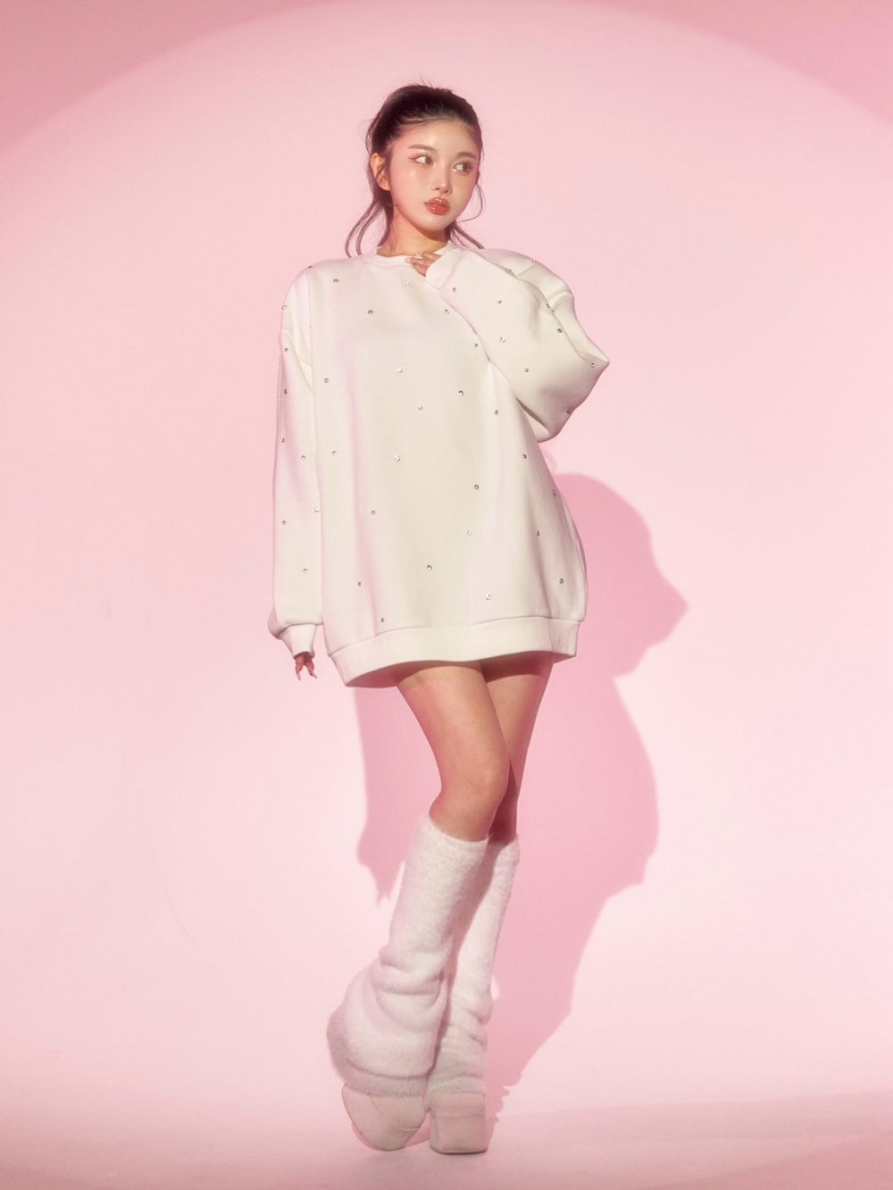 モデル：160cm（着用サイズ：FREE　着用カラー：WHT）