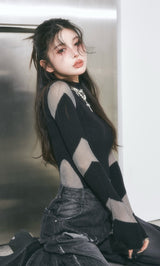 モデル：160cm（着用サイズ：FREE　着用カラー：BLK）